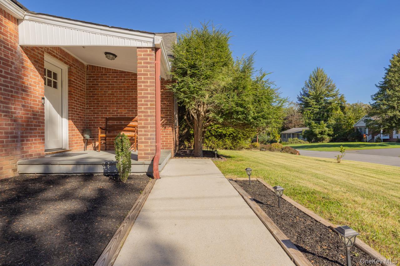 8 Deforest Avenue – For Sale photo 31