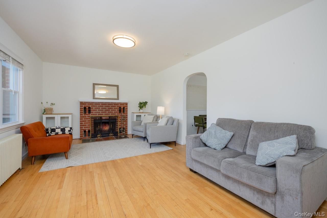 8 Deforest Avenue – For Sale photo 5
