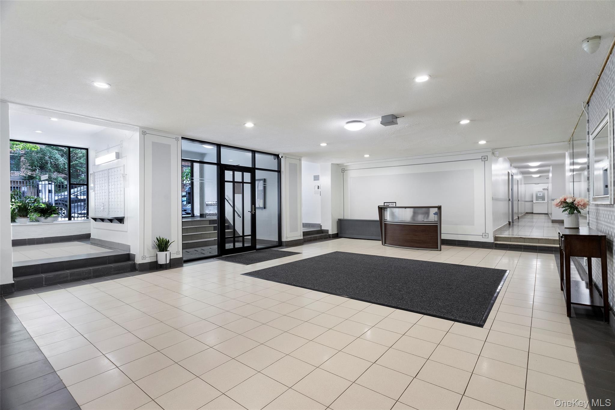 282 E 35th Street, Unit 5A photo 8