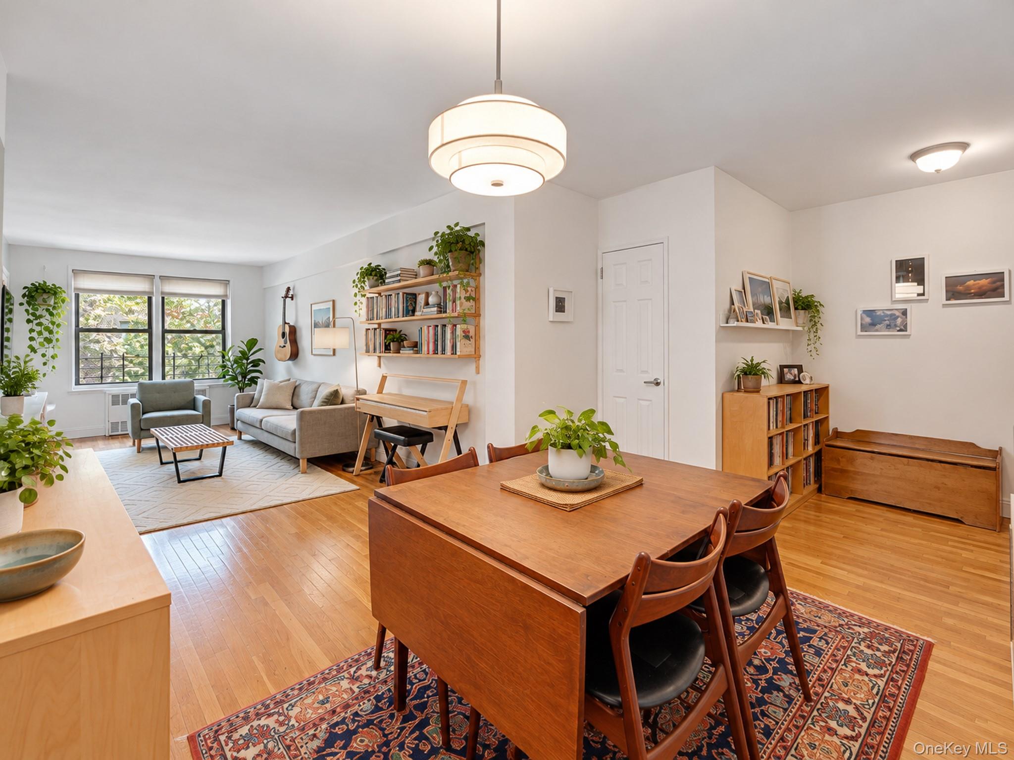 282 E 35th Street, Unit 5A
