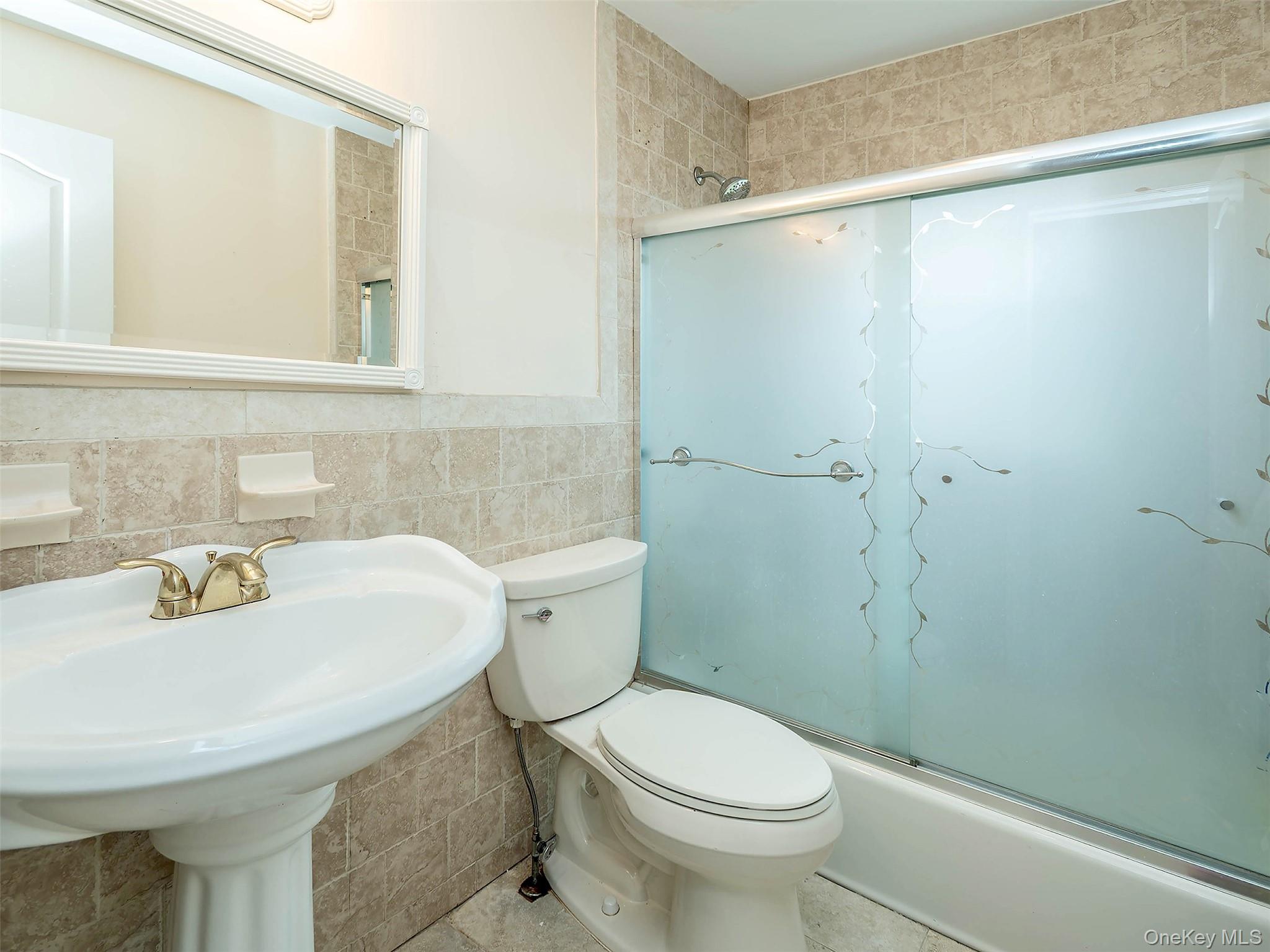 75 Frost Pond Road – For Rent photo 9