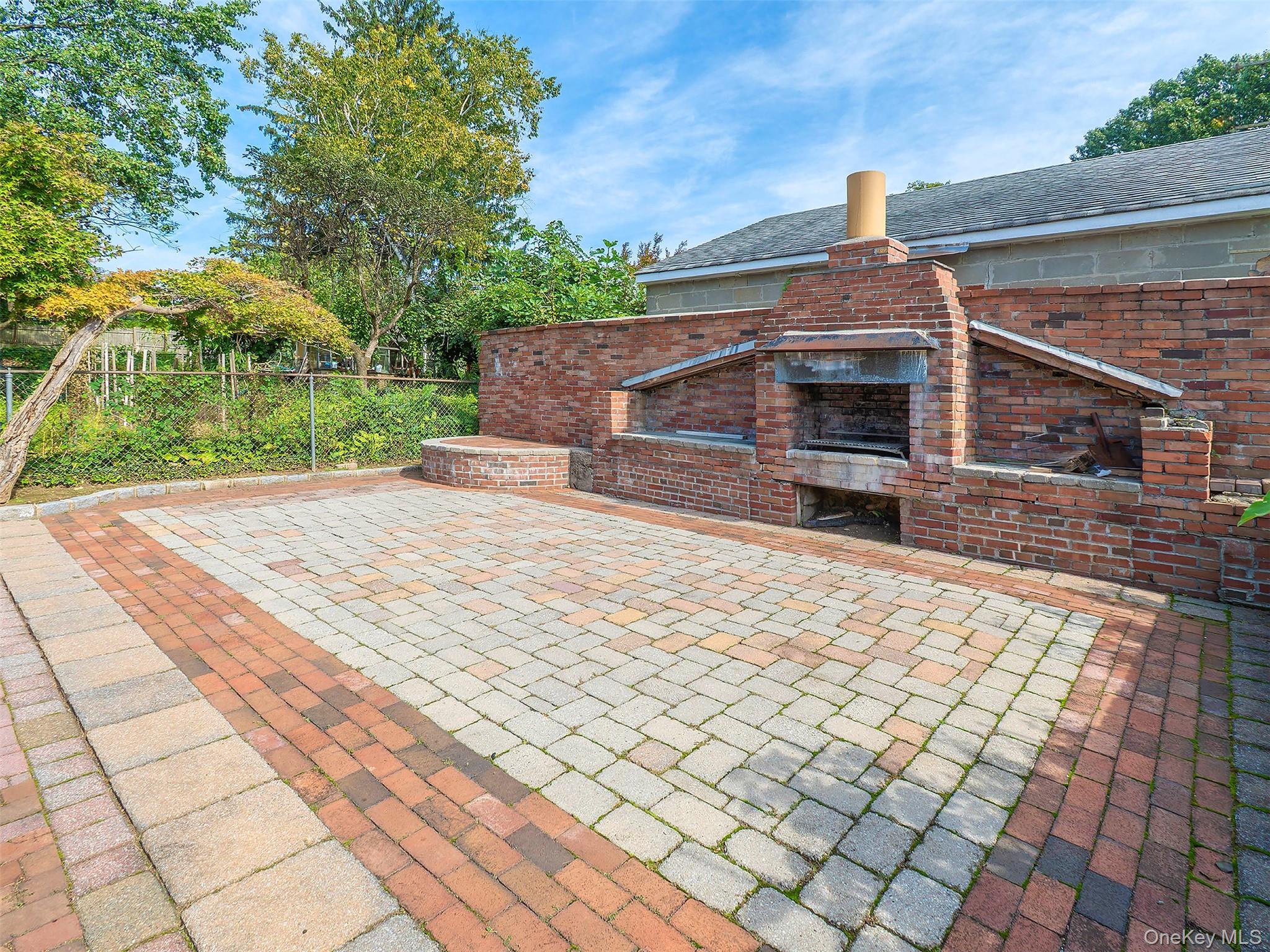 75 Frost Pond Road – For Rent photo 13