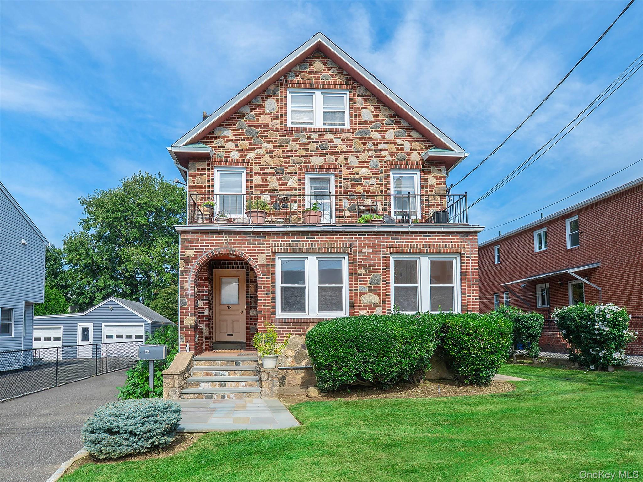 75 Frost Pond Road – For Rent