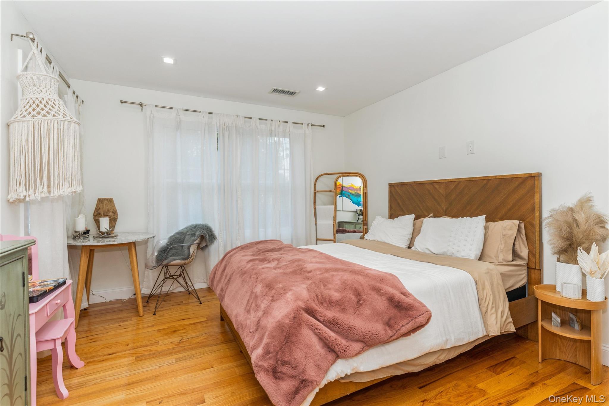 1402 Merrick Avenue – For Rent photo 22