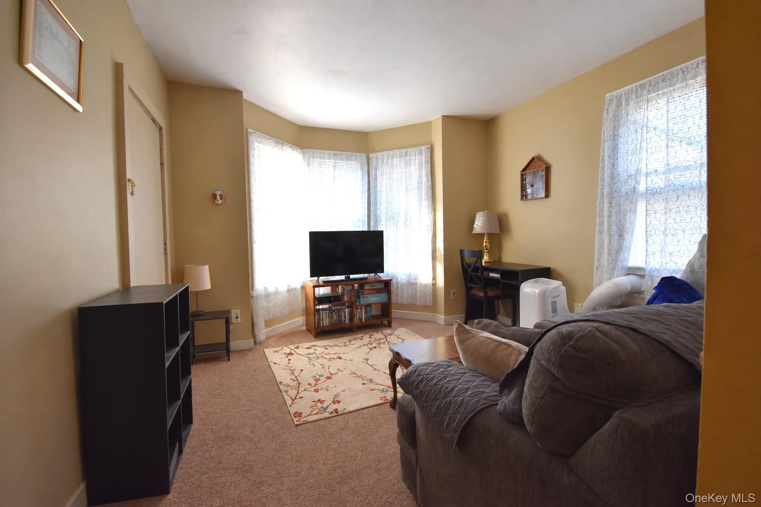 180 Foxhall Avenue – For Sale photo 5