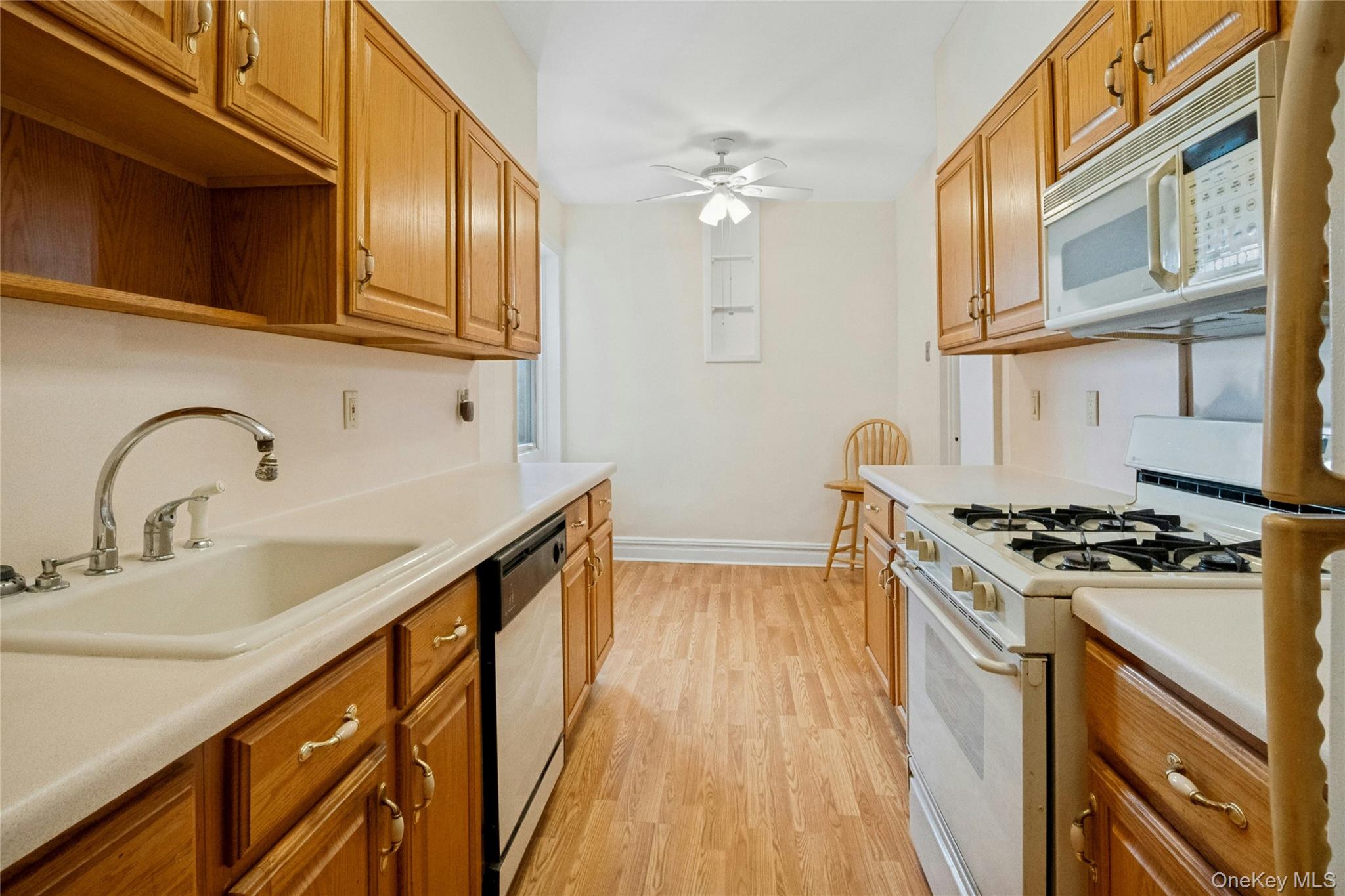 19 S Broadway, Unit 5 D photo 6