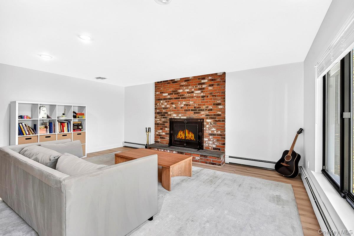 15 Round Hill Drive – For Rent photo 6