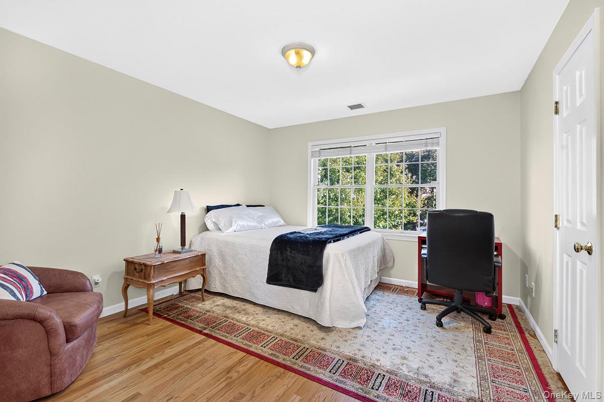 15 Round Hill Drive – For Rent photo 21