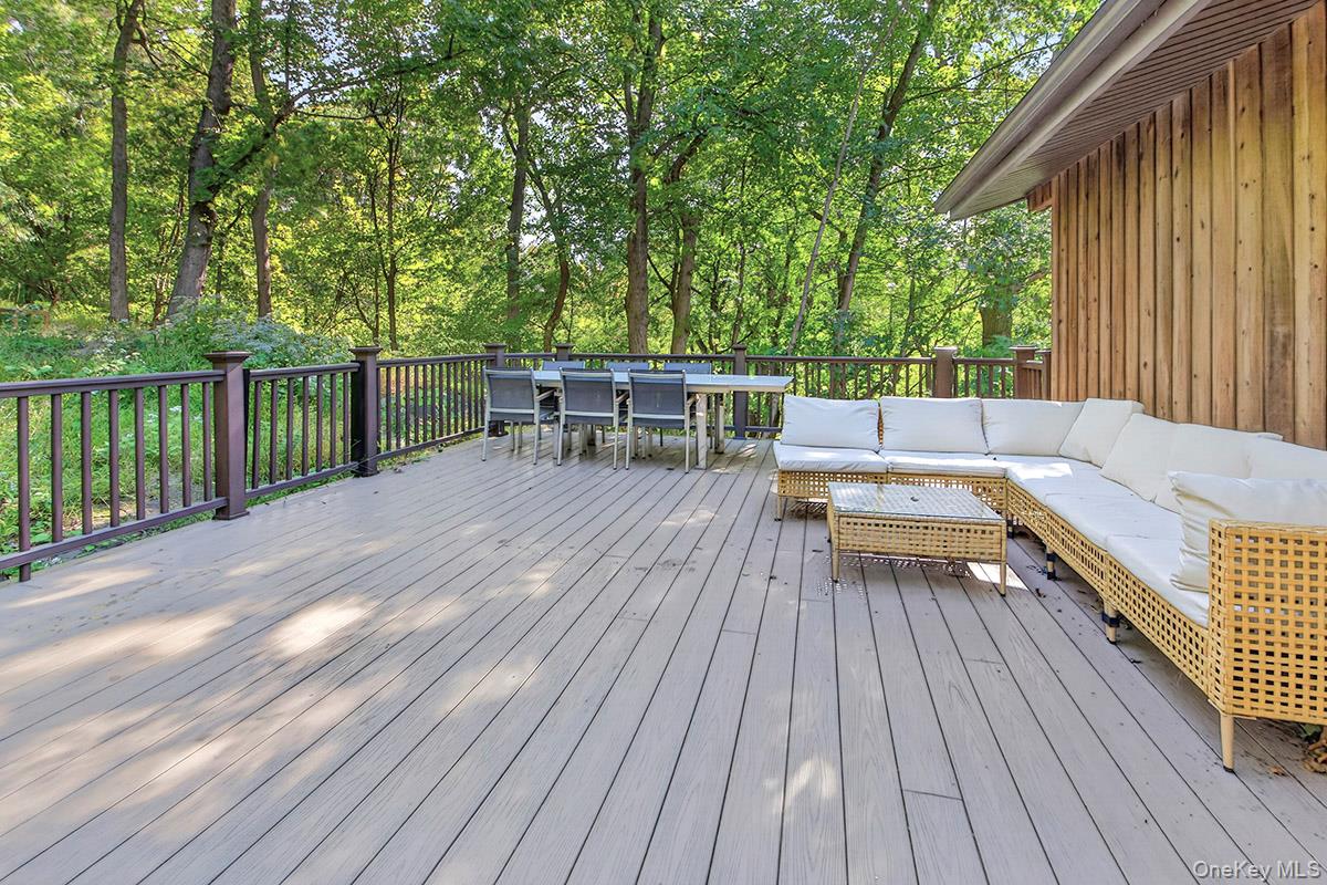 15 Round Hill Drive – For Rent photo 23