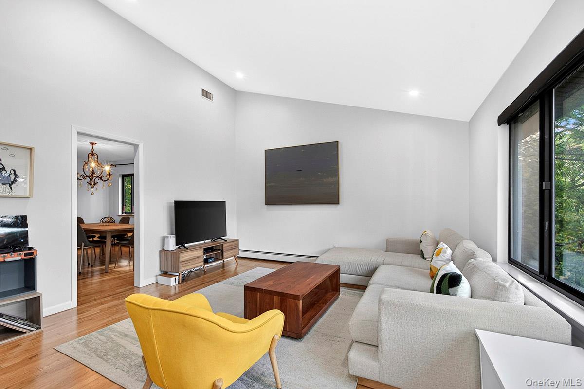 15 Round Hill Drive – For Rent photo 10