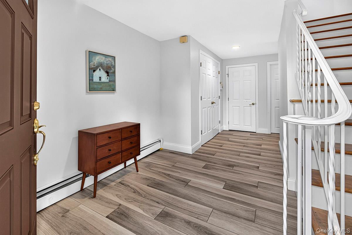 15 Round Hill Drive – For Rent photo 4