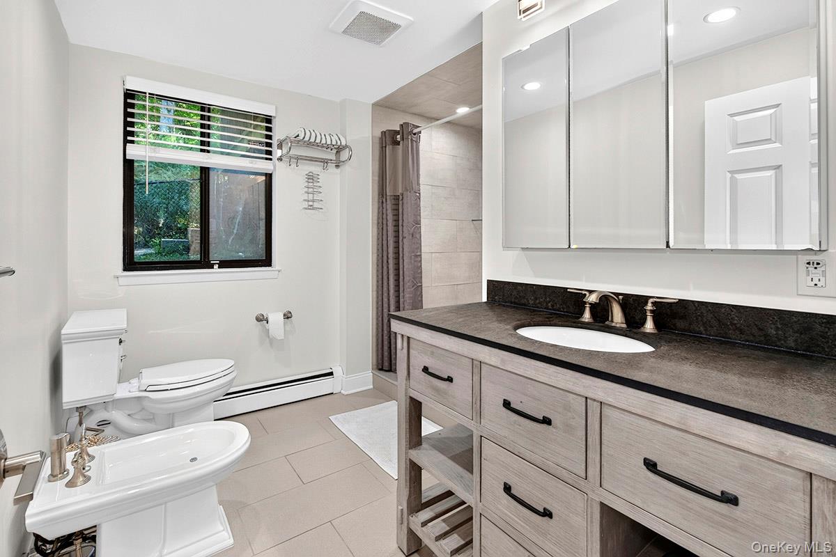 15 Round Hill Drive – For Rent photo 8
