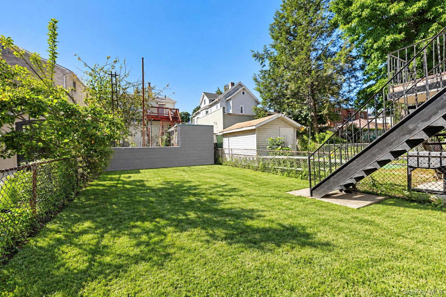 2427 Morgan Avenue – For Sale photo 20