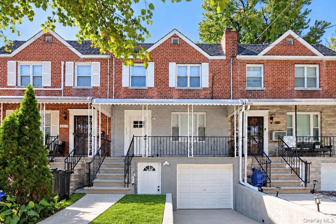2427 Morgan Avenue – For Sale