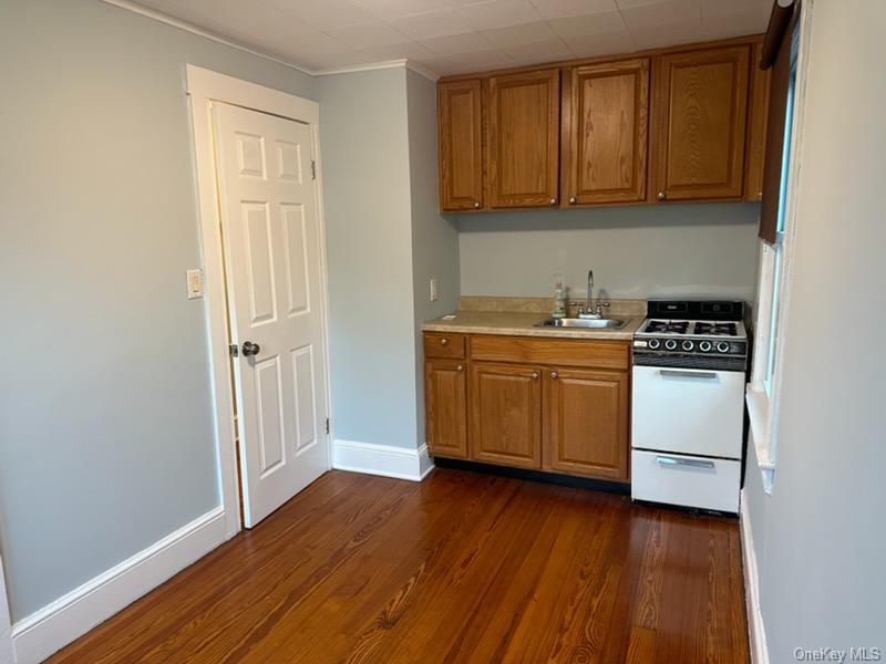 26 Frederick Avenue – For Rent photo 2