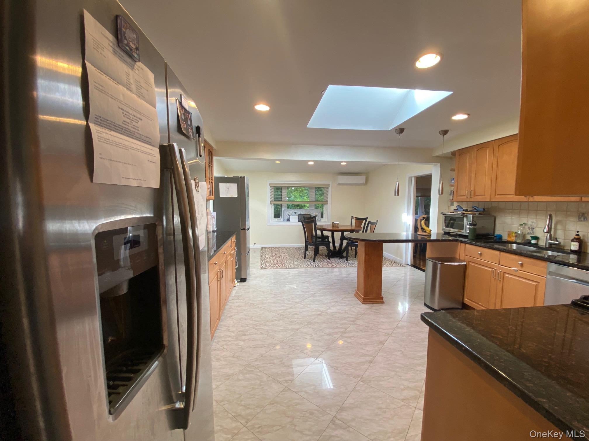 12 Russell Woods Road – For Sale photo 11