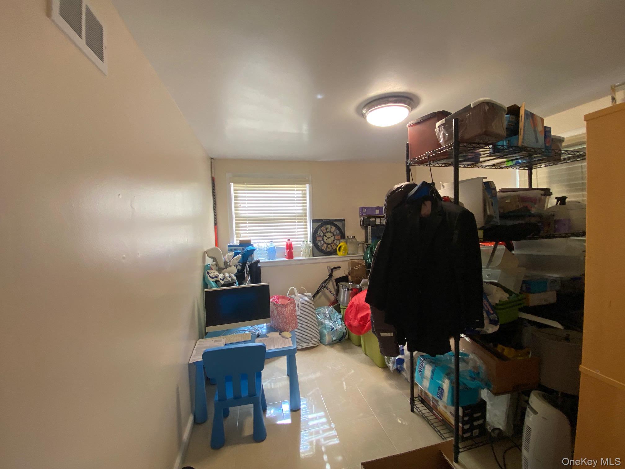 12 Russell Woods Road – For Sale photo 27