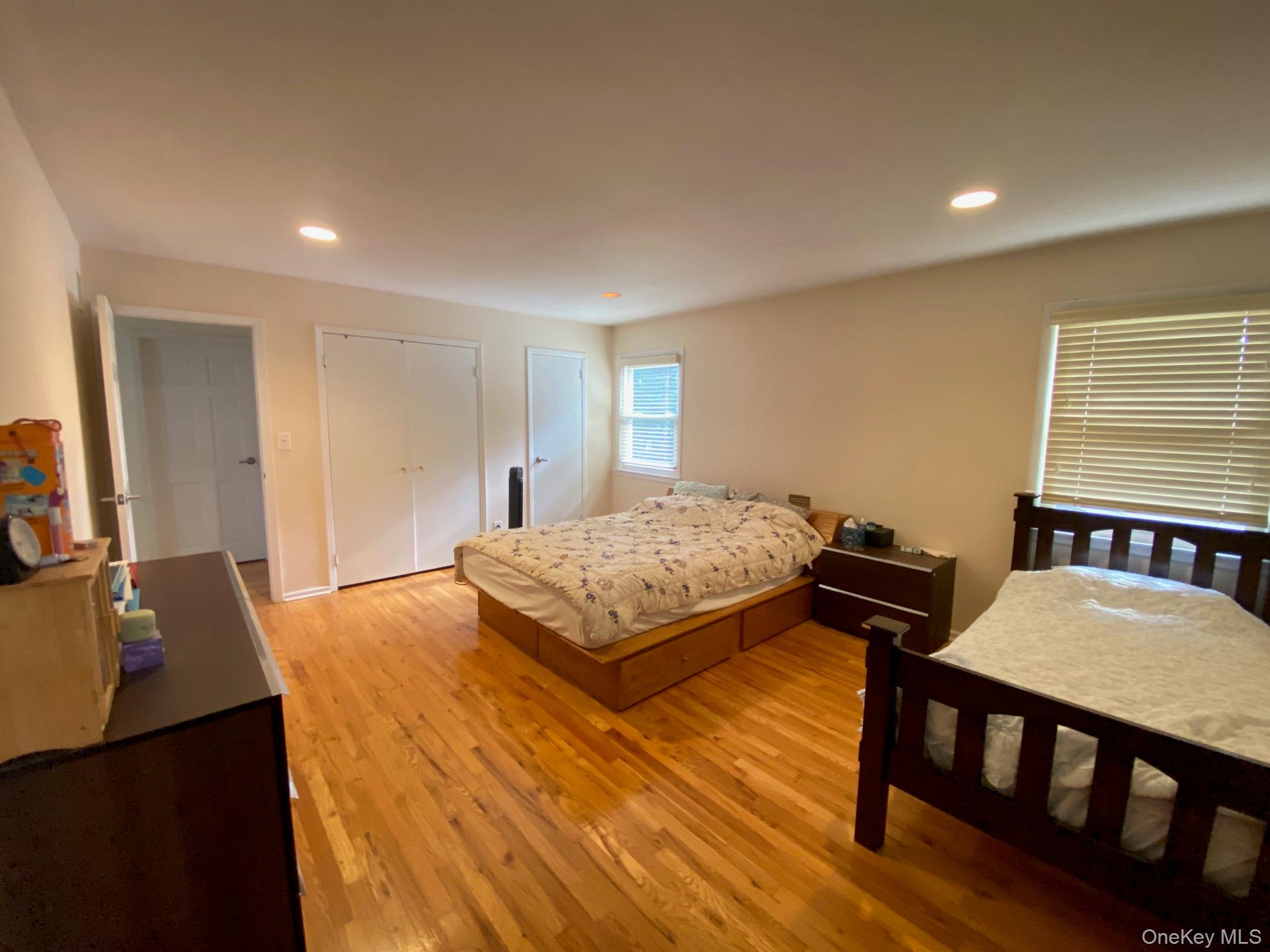 12 Russell Woods Road – For Sale photo 14