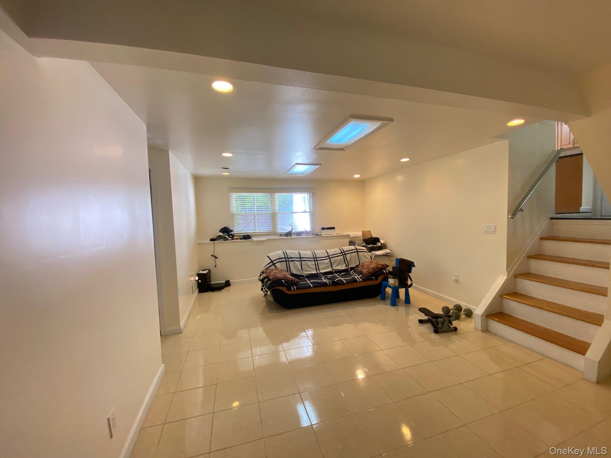 12 Russell Woods Road – For Sale photo 21