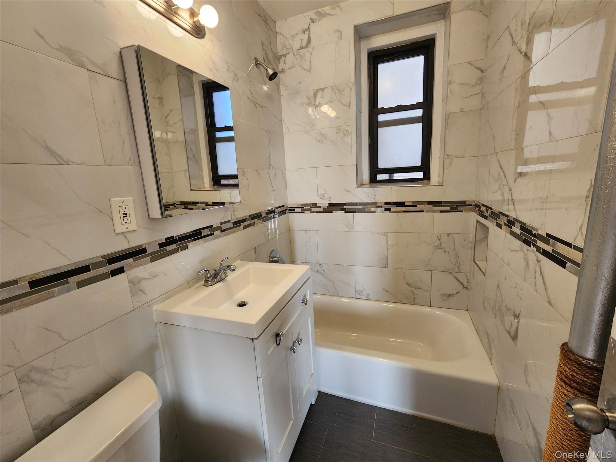 77-20 Austin Street, Unit 1G photo 14