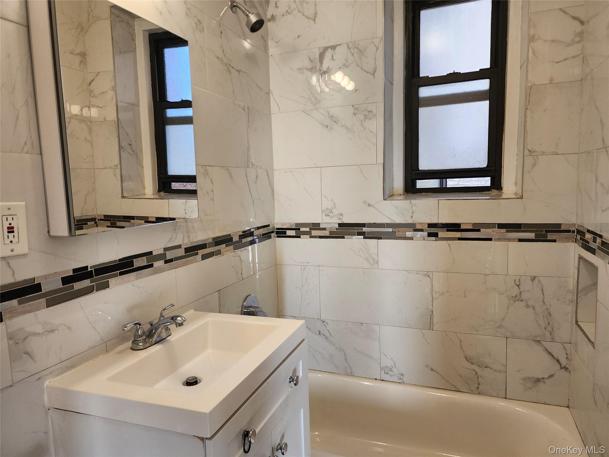 77-20 Austin Street, Unit 1G photo 13