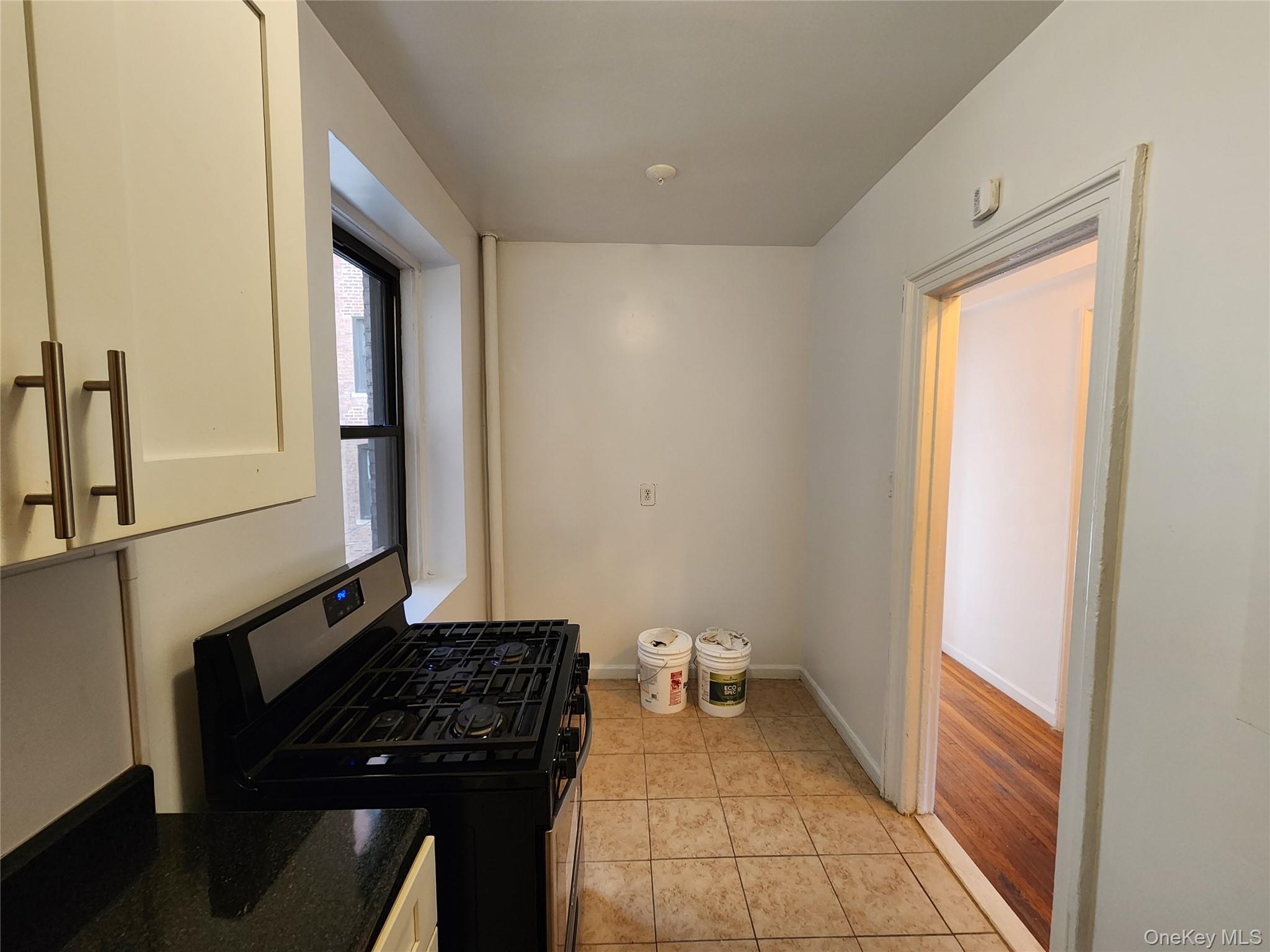 77-20 Austin Street, Unit 1G photo 6