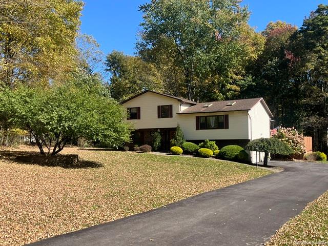 2 Presidential Way – For Sale
