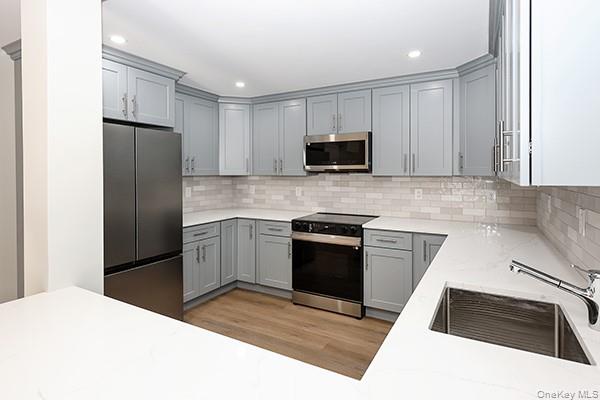 40 The Place – For Rent photo 11
