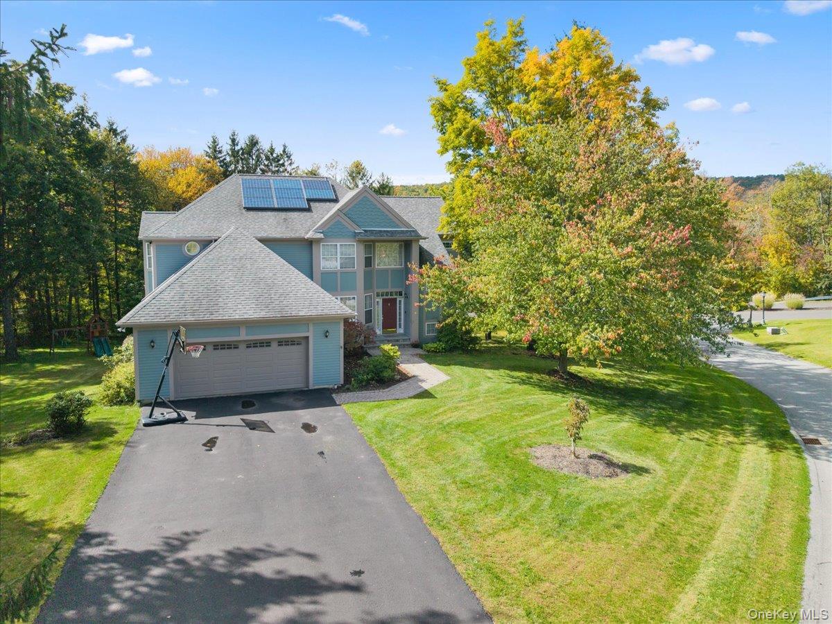 9 Bridle Way – For Sale photo 2