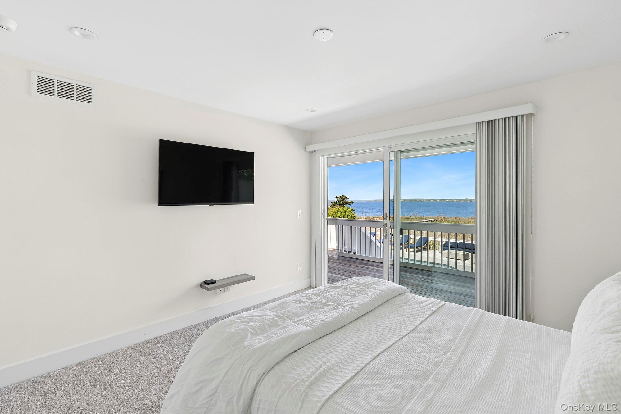 588 Dune Road – For Rent photo 8