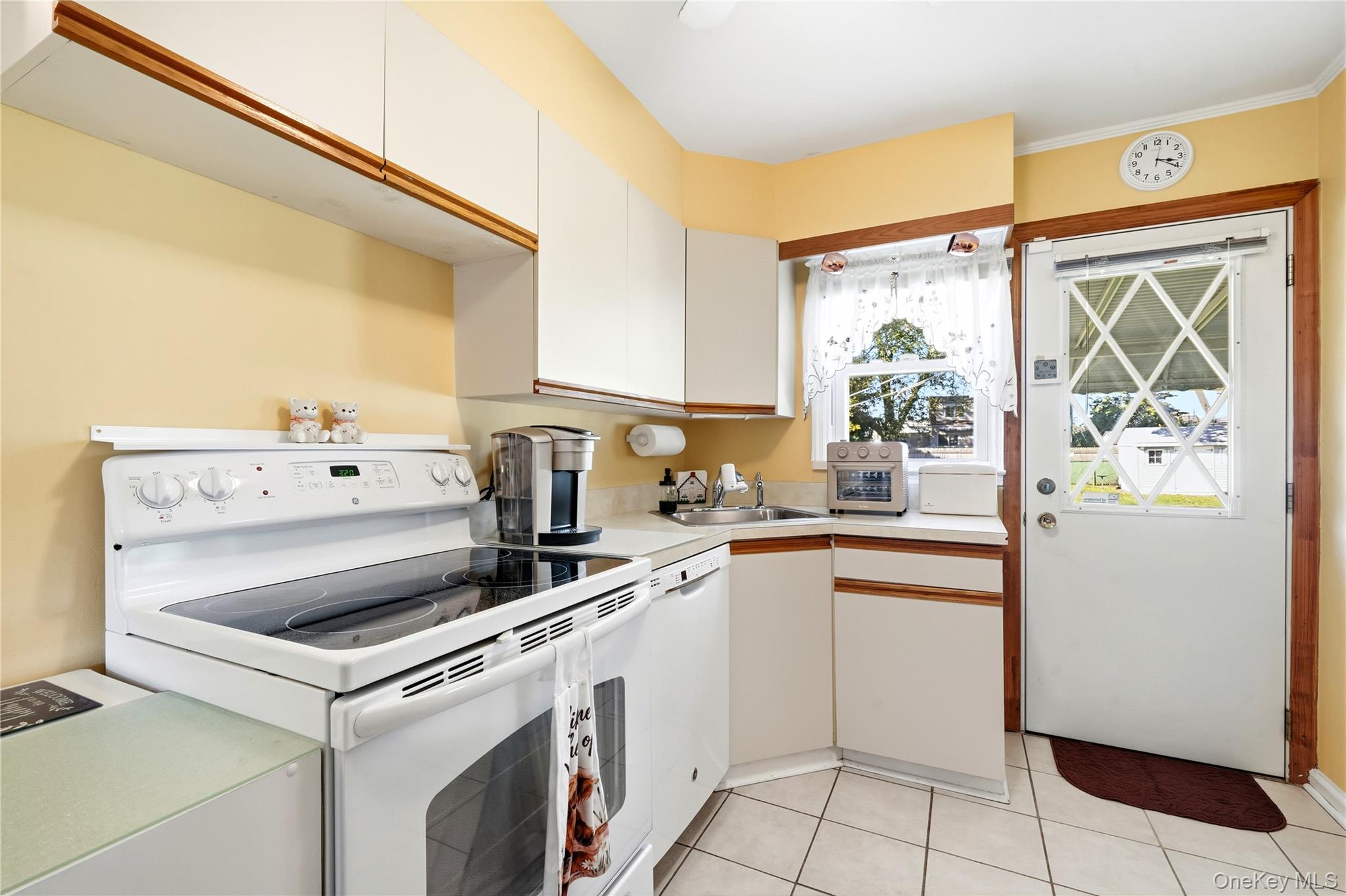305 W Nicholai Street – For Sale photo 14