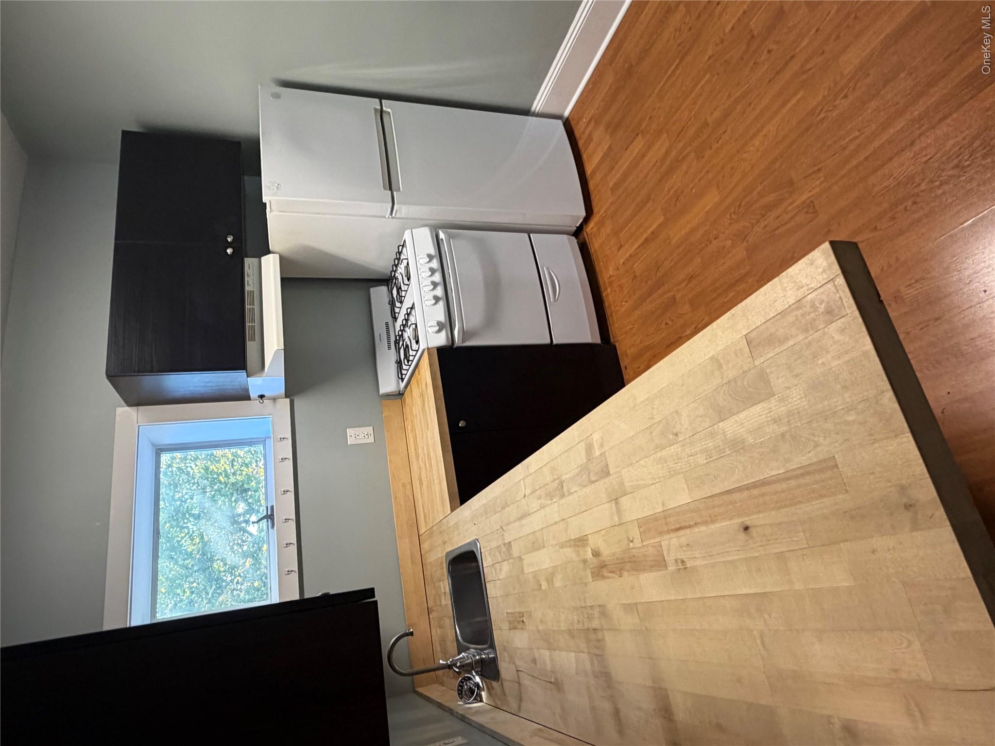 19 Wheeler Avenue – For Rent photo 3