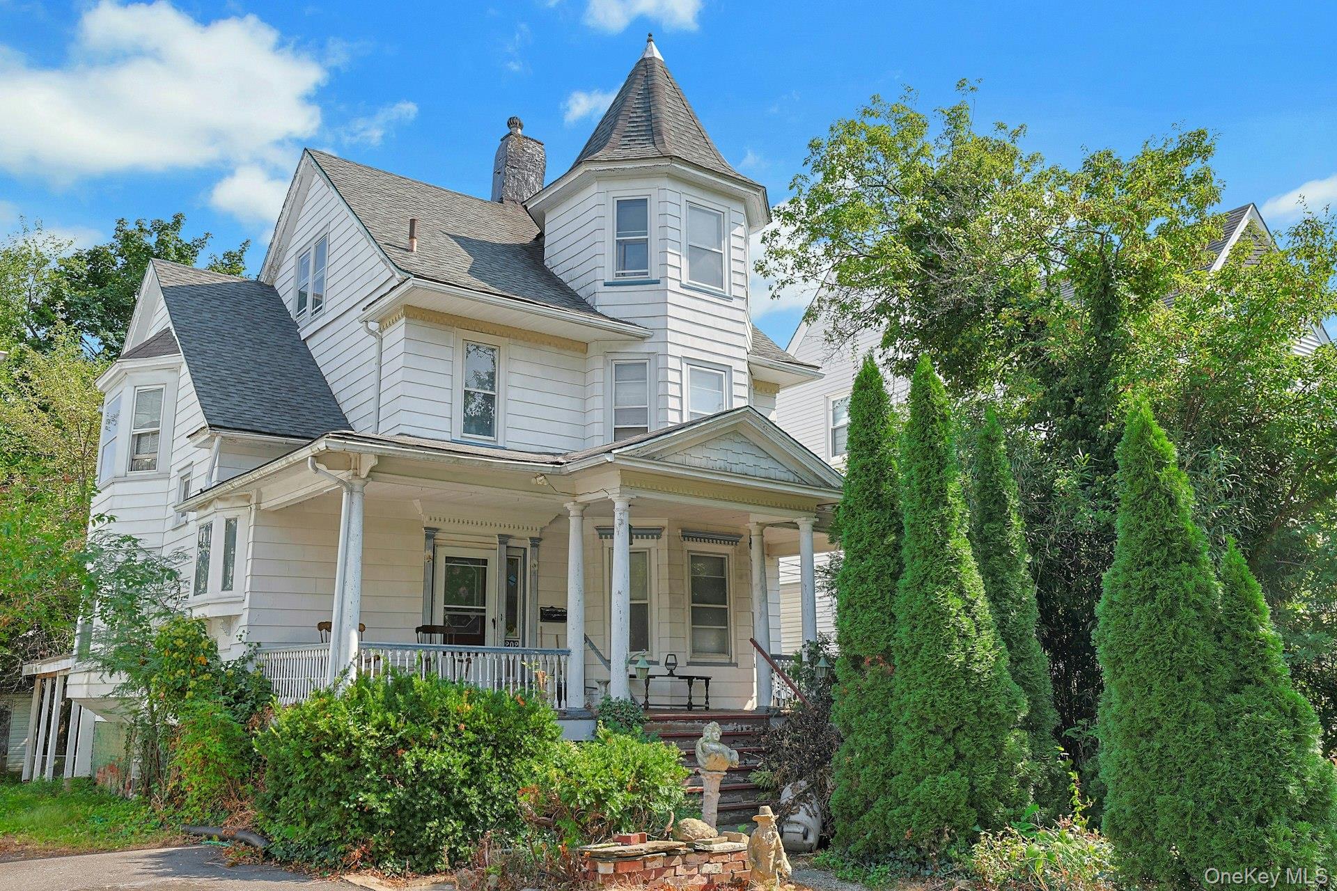 202 Woodland Avenue – For Sale photo 2