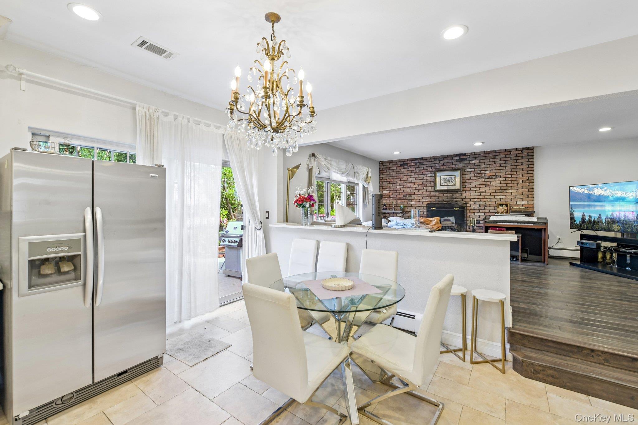 708 Park Lane – For Sale photo 13