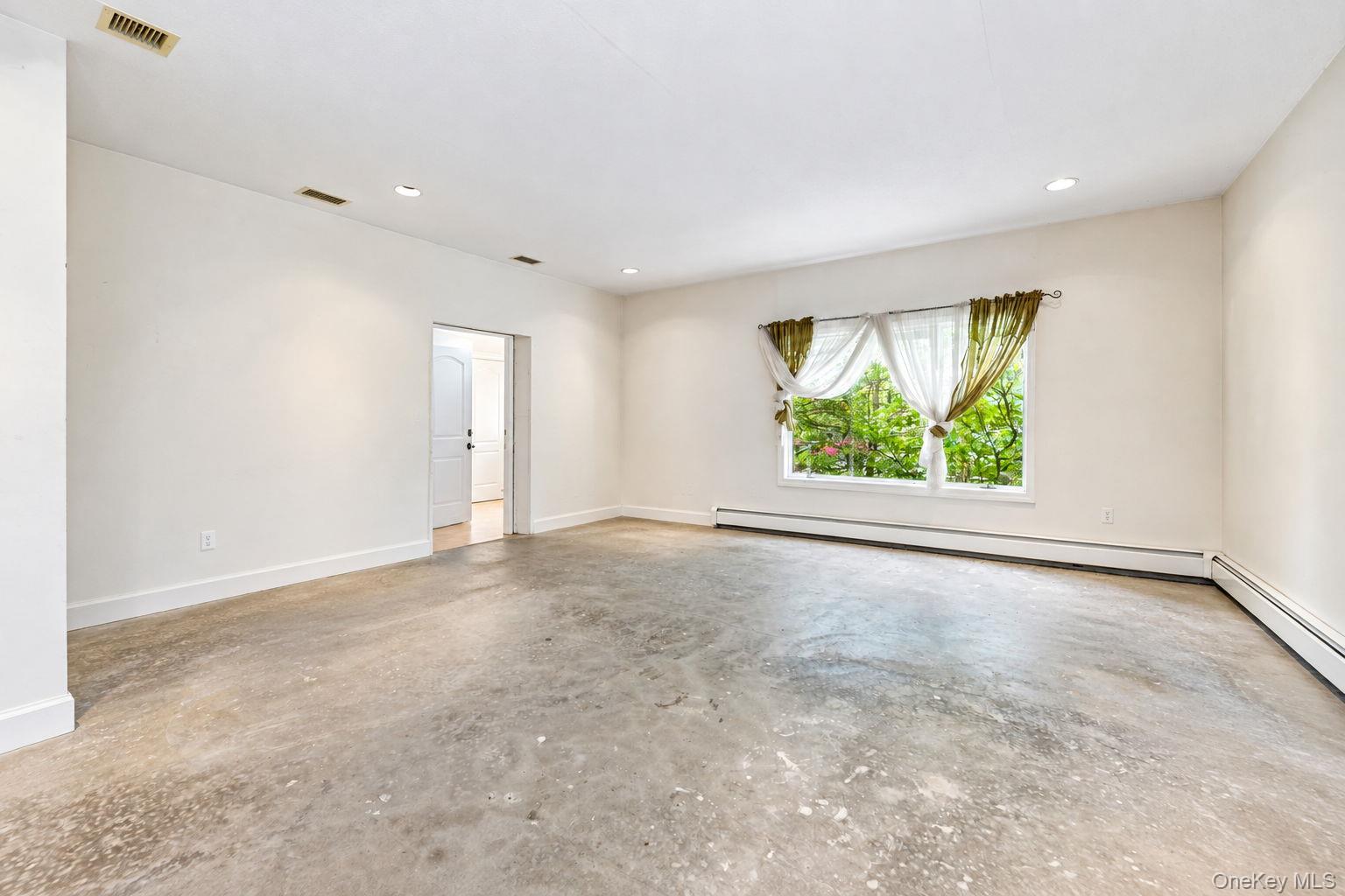 708 Park Lane – For Sale photo 20