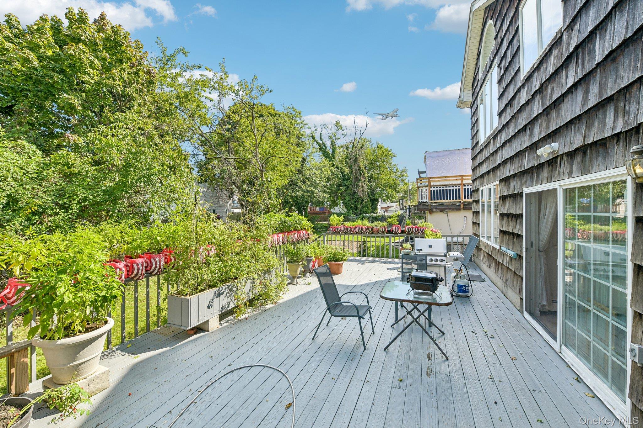 708 Park Lane – For Sale photo 33