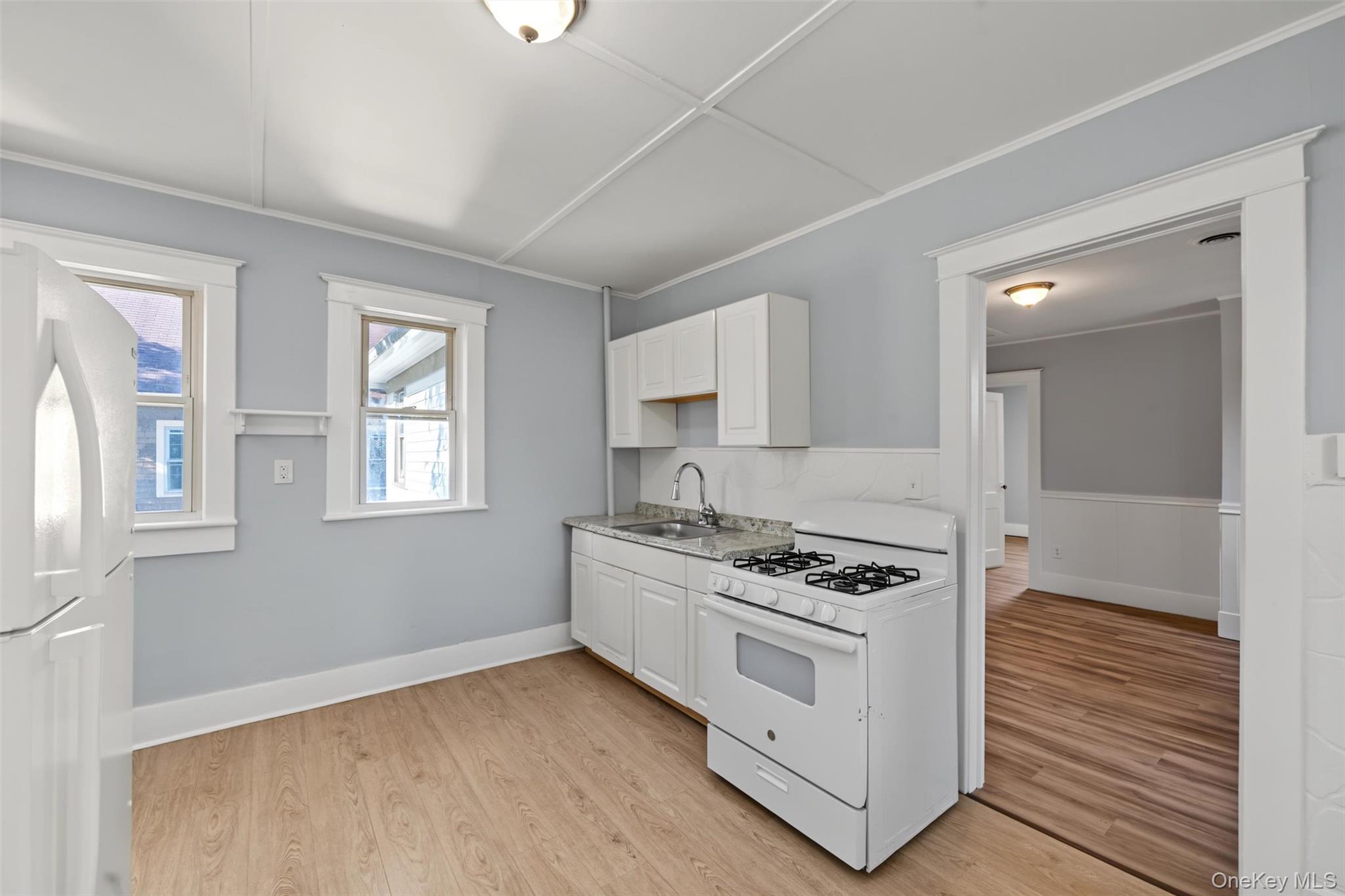 18 Chestnut Street, Unit Left photo 7