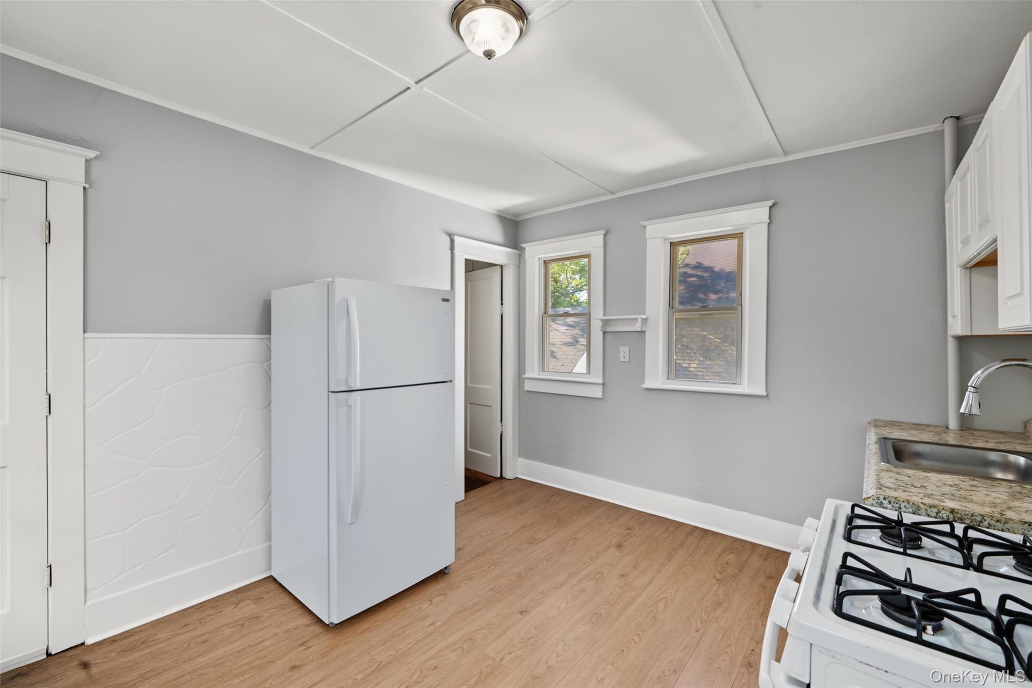 18 Chestnut Street, Unit Left photo 11