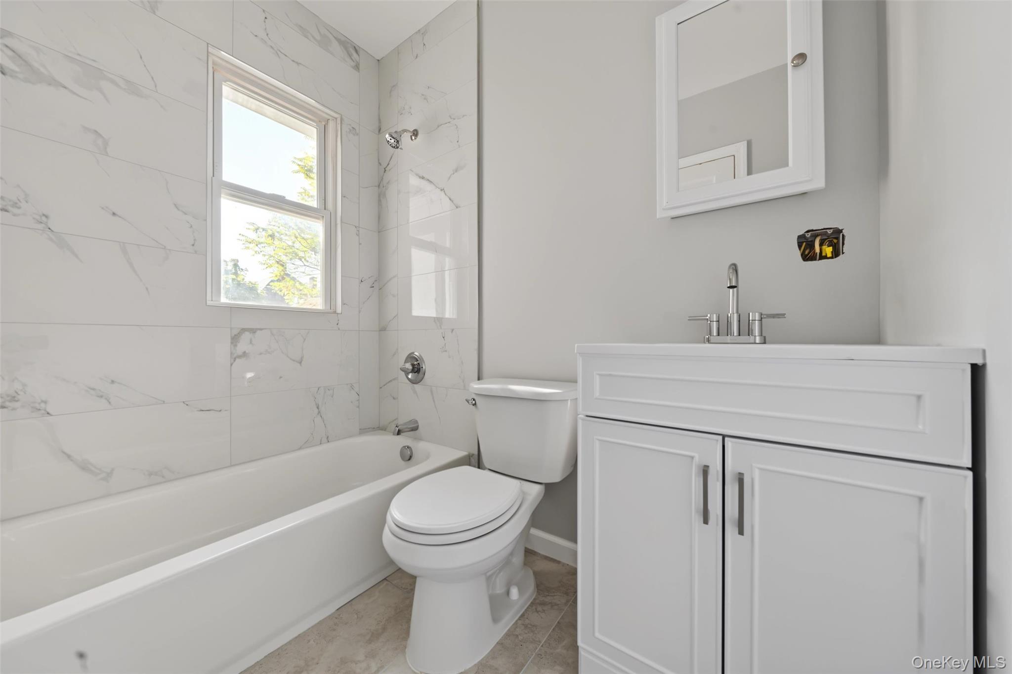18 Chestnut Street, Unit Left photo 12