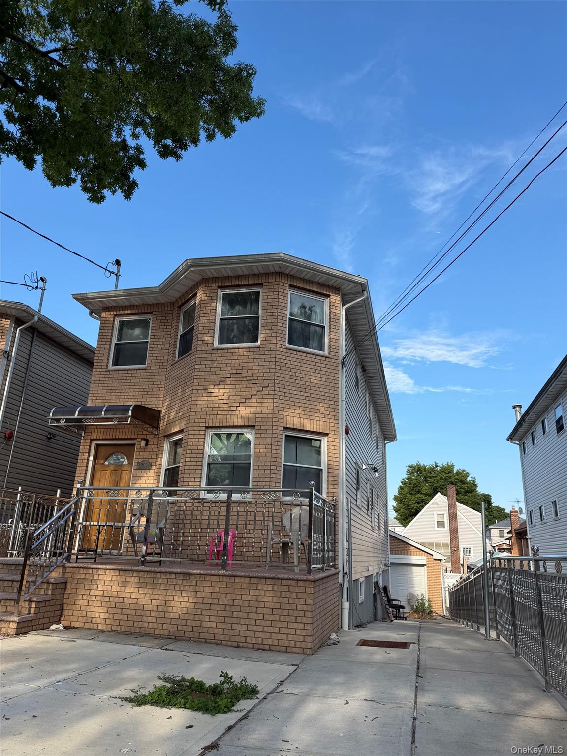 130-13 Inwood Street – For Sale