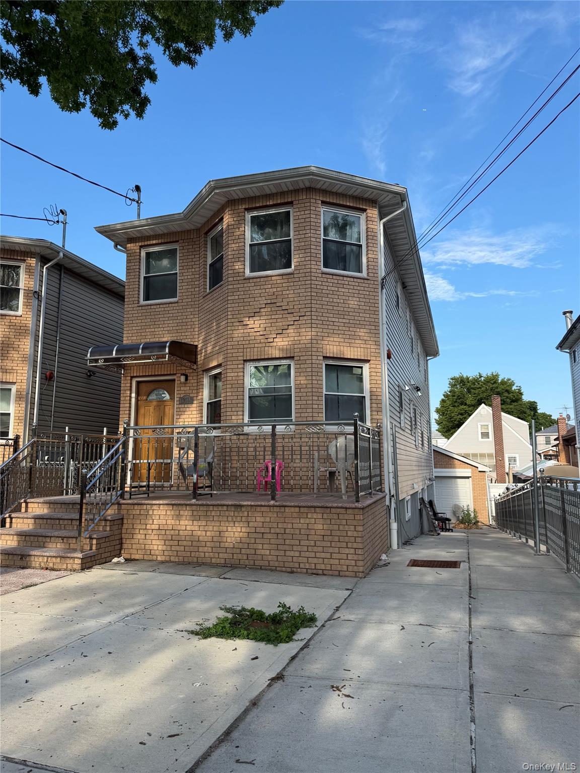 130-13 Inwood Street – For Sale photo 2