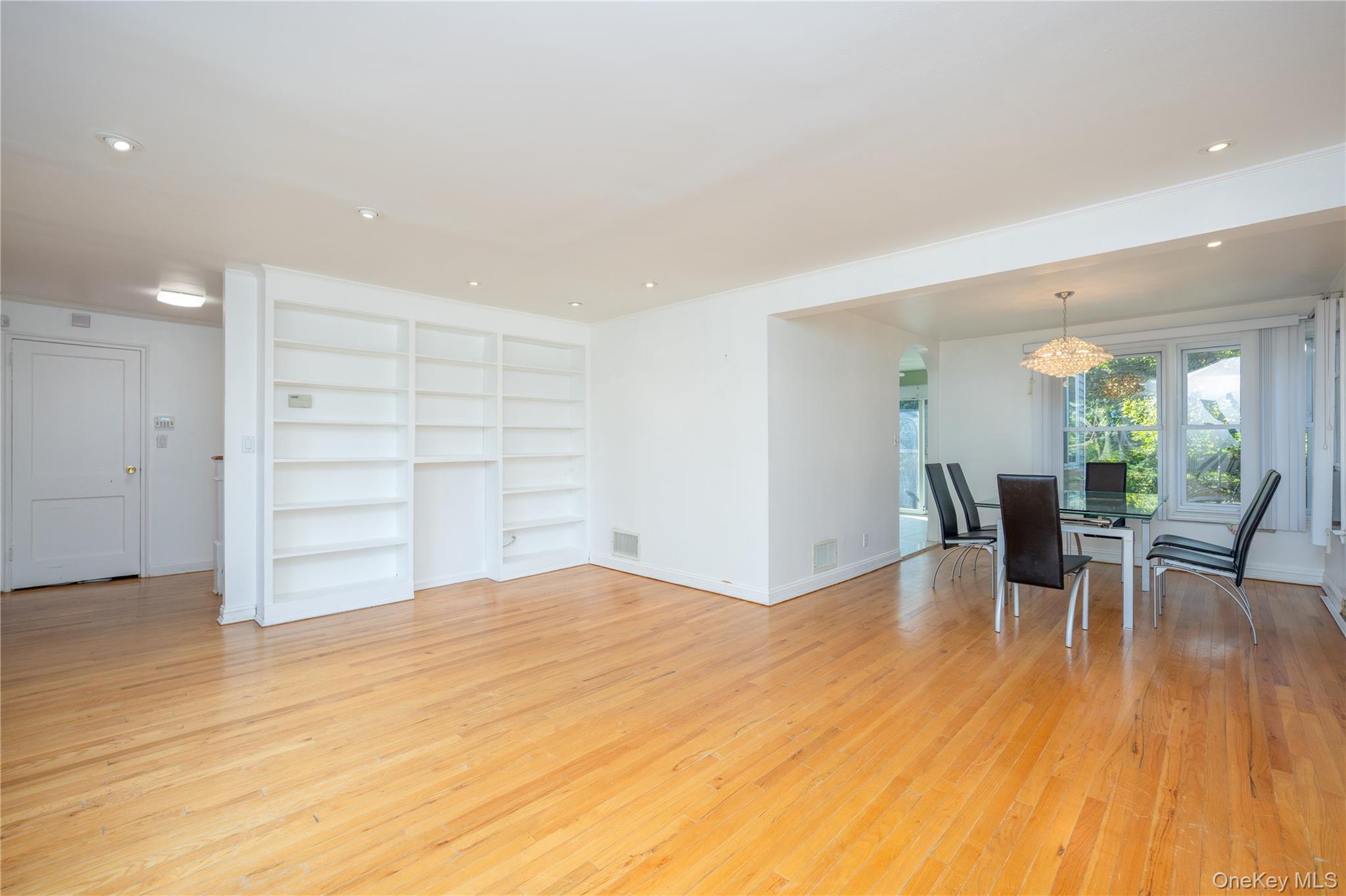 2 Whitman Road – For Sale photo 4
