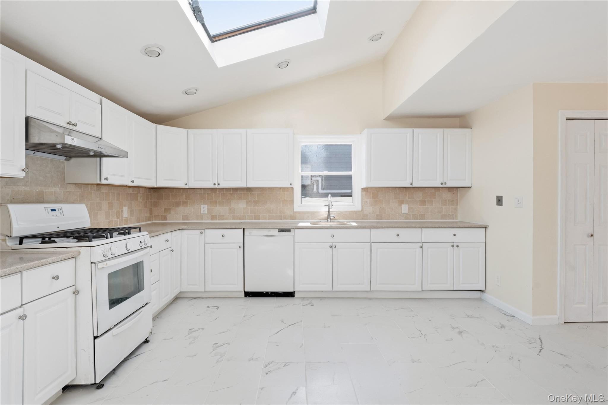644 S 8th Street – For Sale photo 10