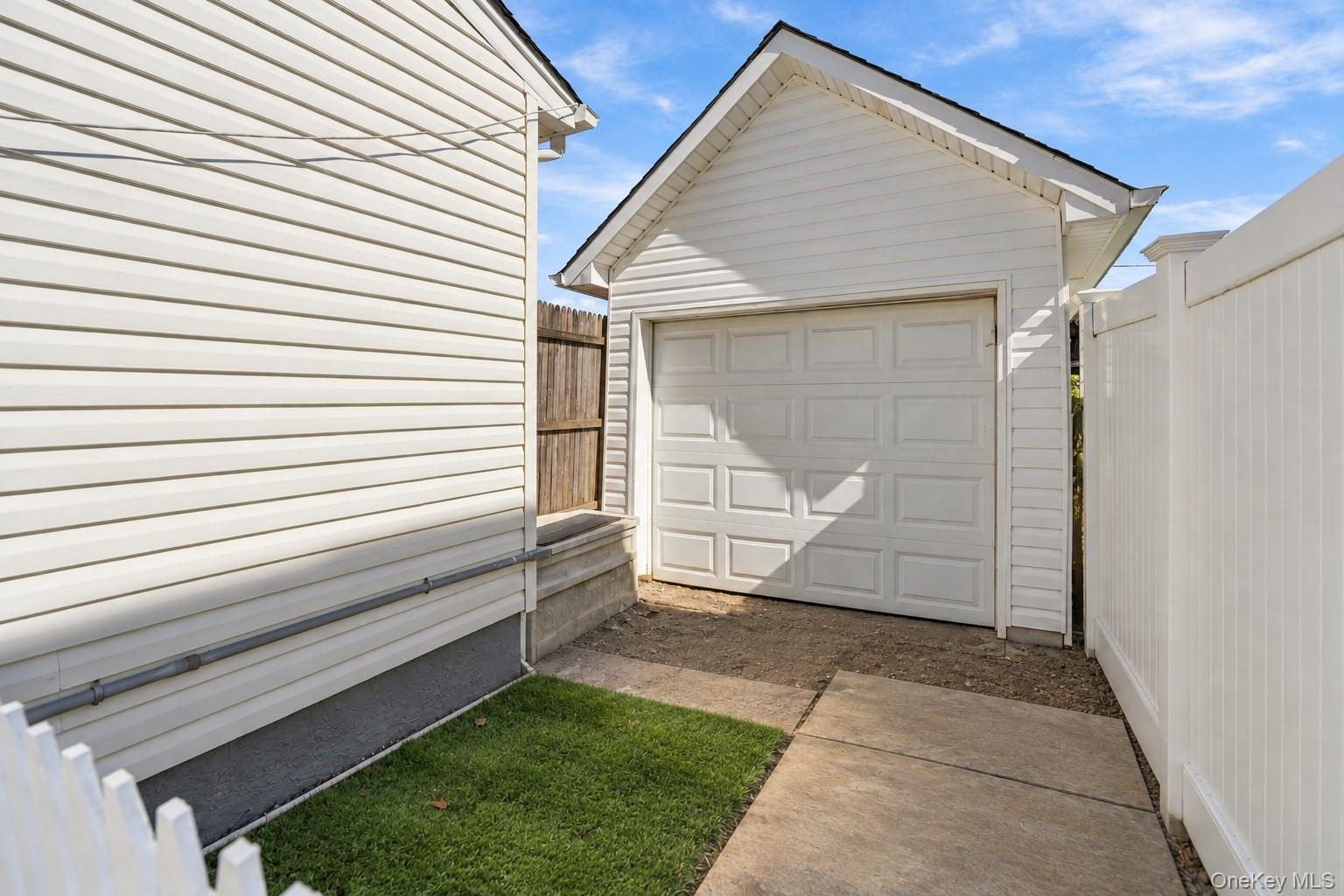 644 S 8th Street – For Sale photo 34