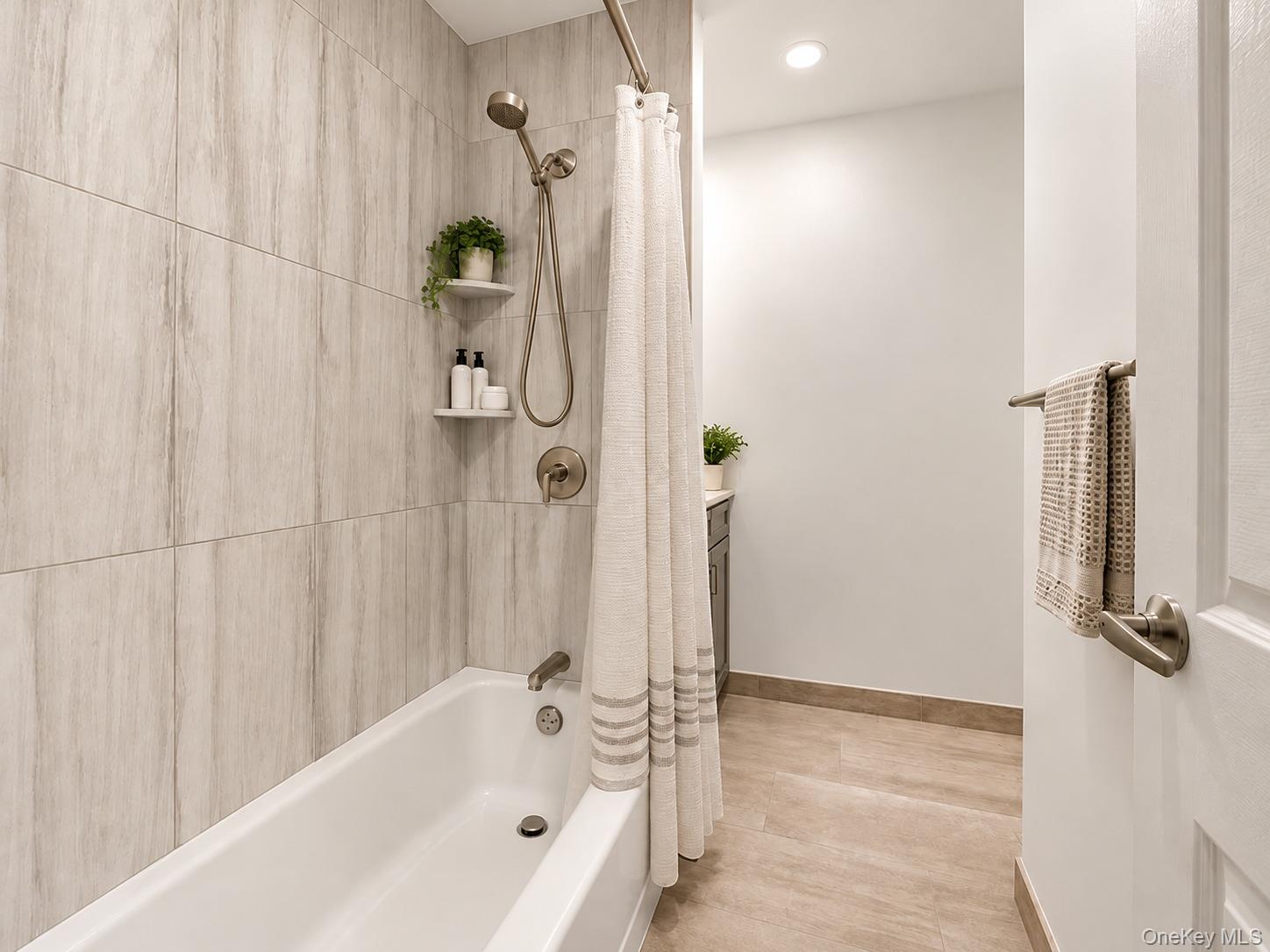 67-66 108 Street, Unit A58 photo 11