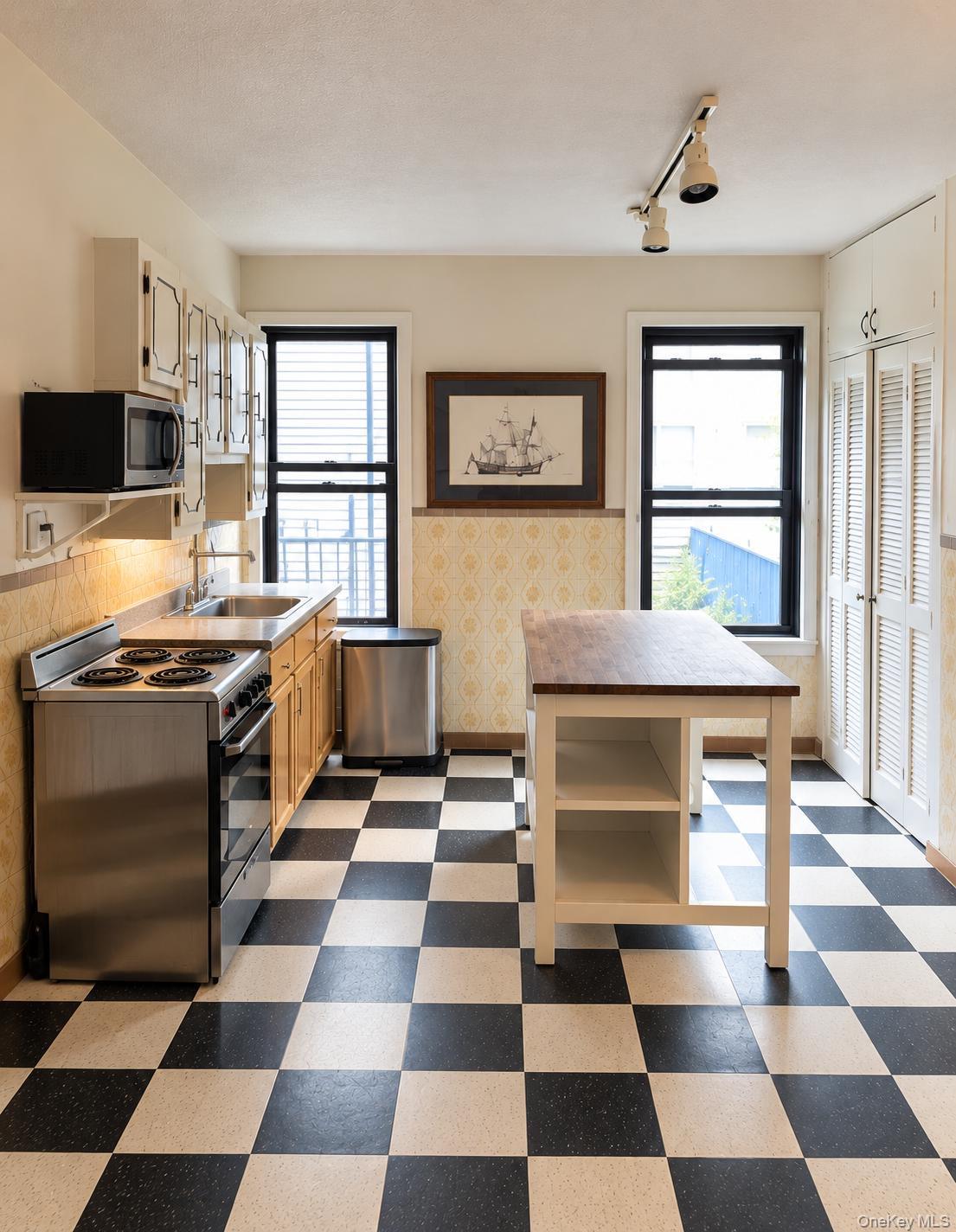 264 Driggs Avenue, Unit 2R