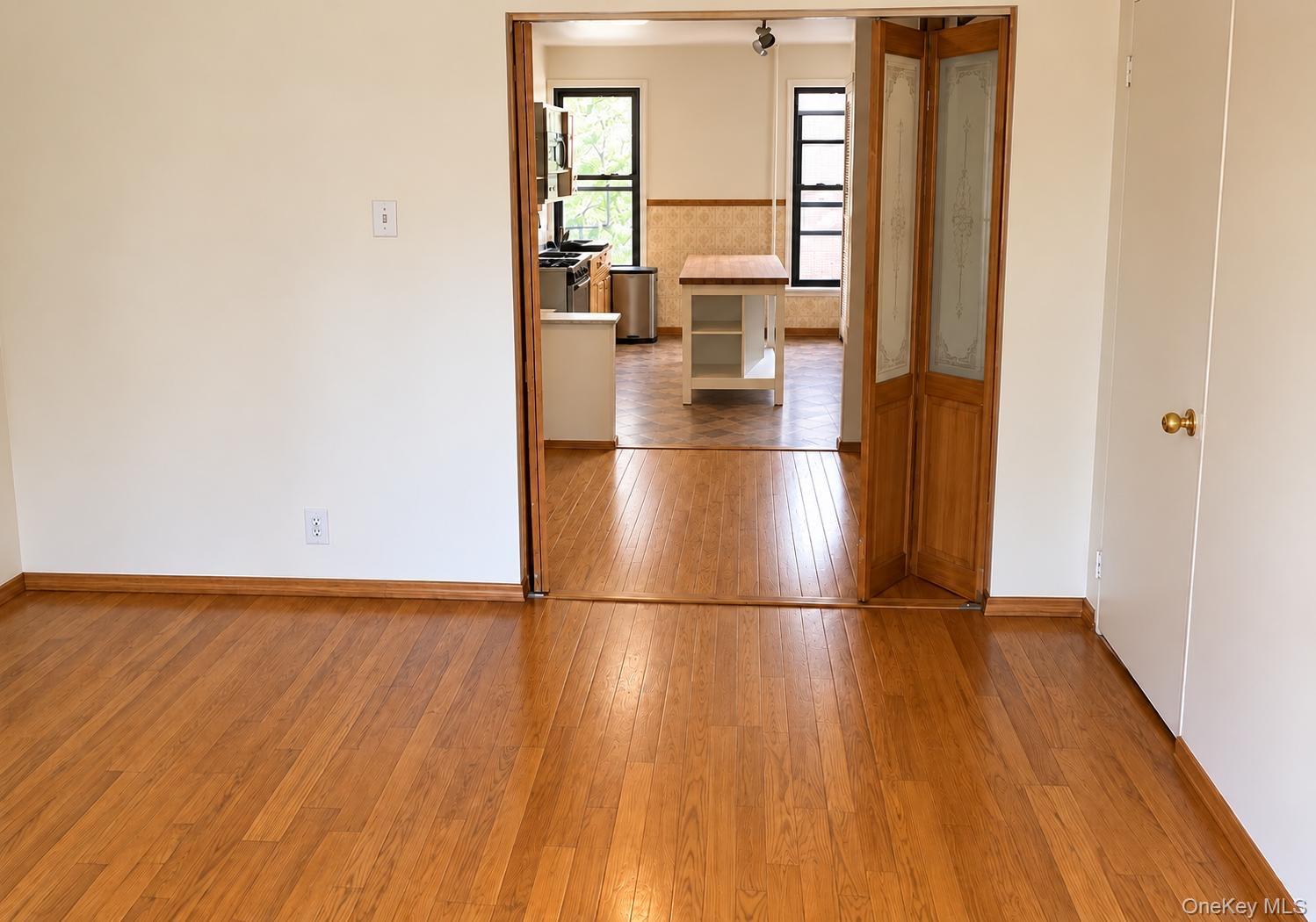 264 Driggs Avenue, Unit 2R photo 7