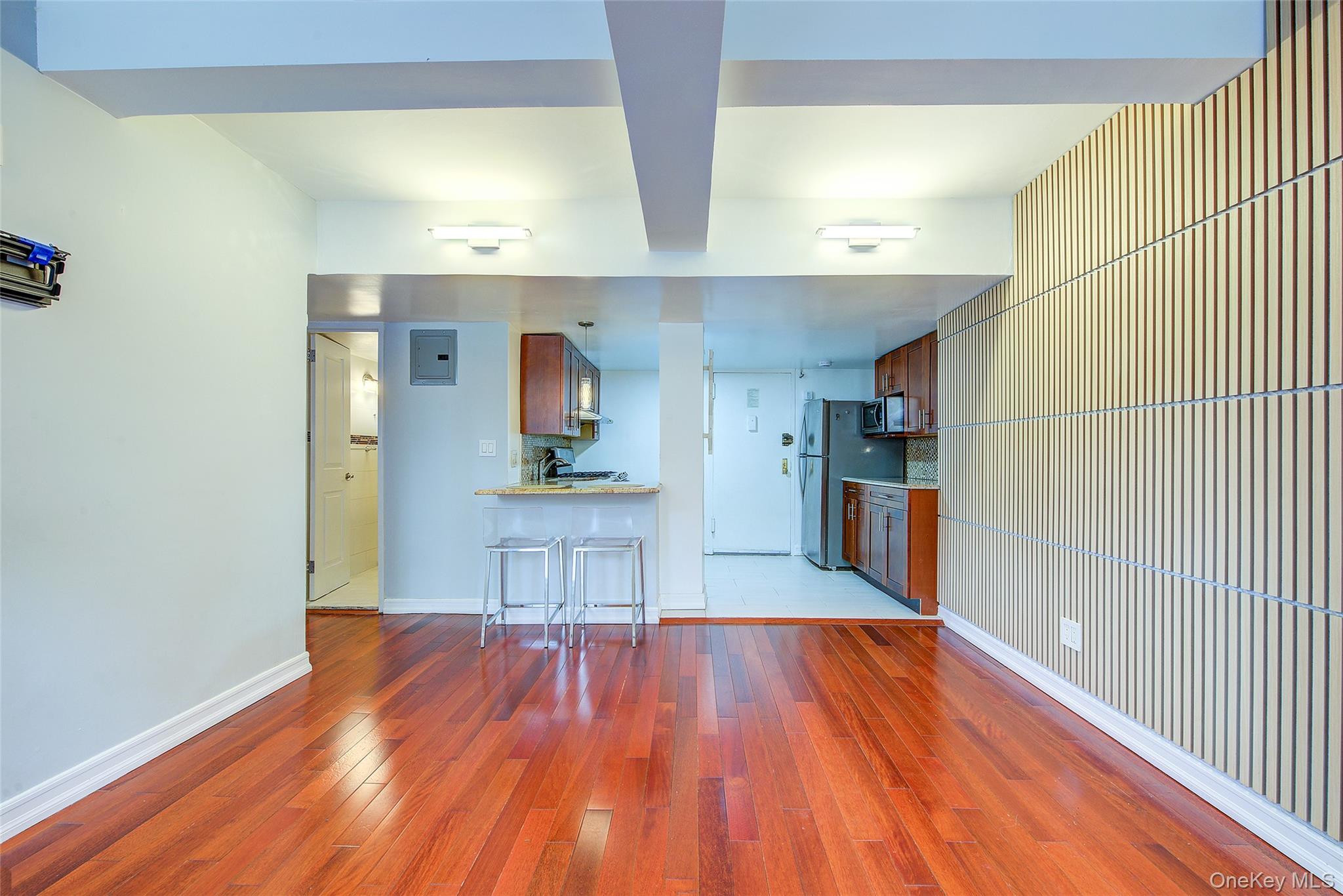 110-20 71 Avenue, Unit 110 photo 4