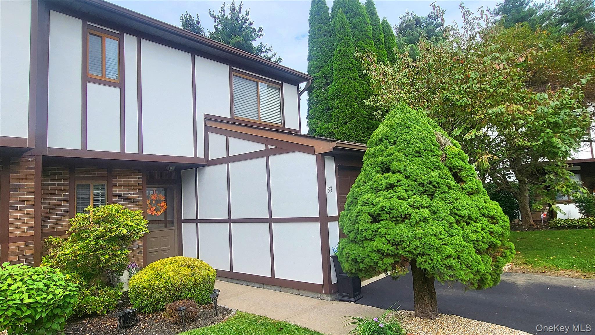 33 Amber Court – For Sale photo 4