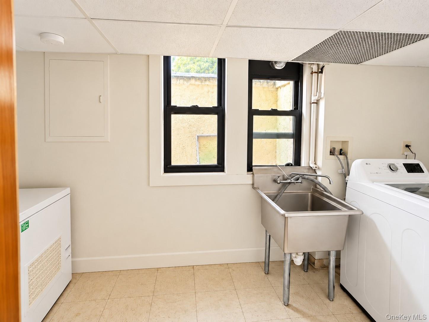 2 Ivy Close – For Sale photo 38
